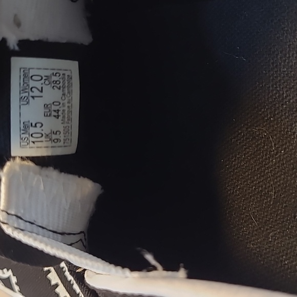 Vans Classic Slip-On Peace Paisley Black Sneakers - Picture 8 of 10